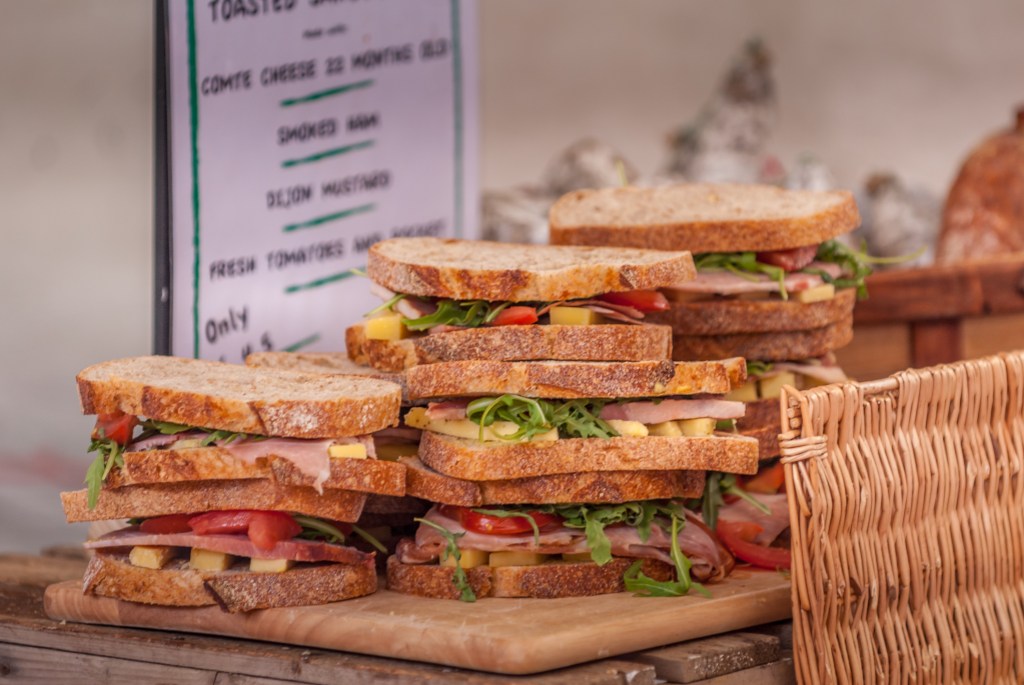 No, gli italiani non sono snob… diciamo le cose come stanno: sono solo realisti!!! 8 Italiano