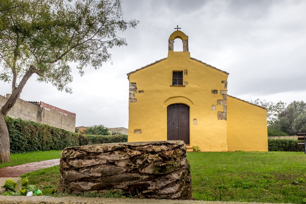 In middle of the Mediterranean sea with an exclusive view of one Church, One Town Hall, 3 flags and a powerful sky.