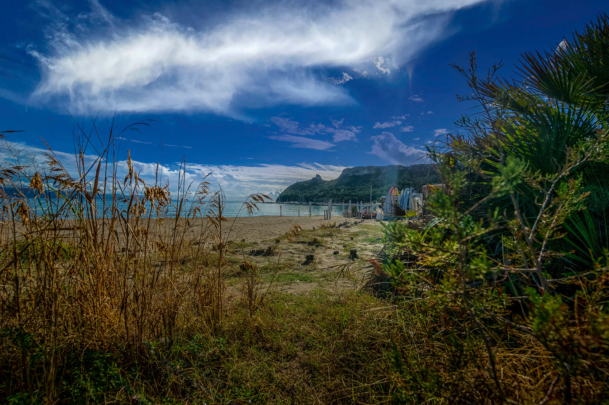 Above It All, Could Still Be A Nice Day / Sopra ogni cosa, comunque puo’ essere una bella giornata