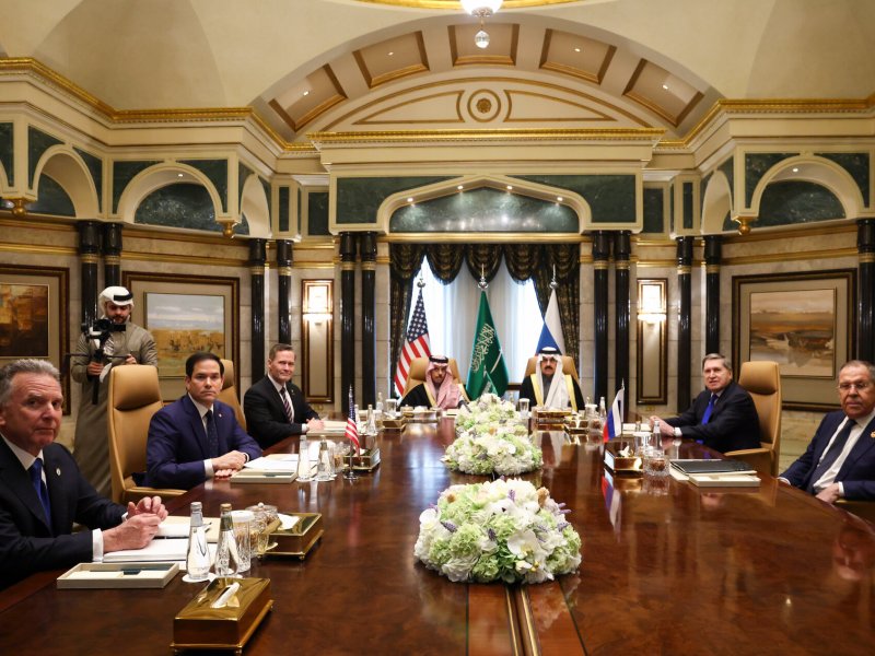 US RUSSIA TALKS cjgt superJumbo