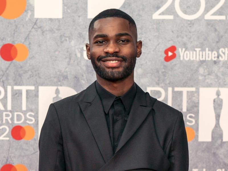 dave britawards redcarpet black suit 2000x1270 1