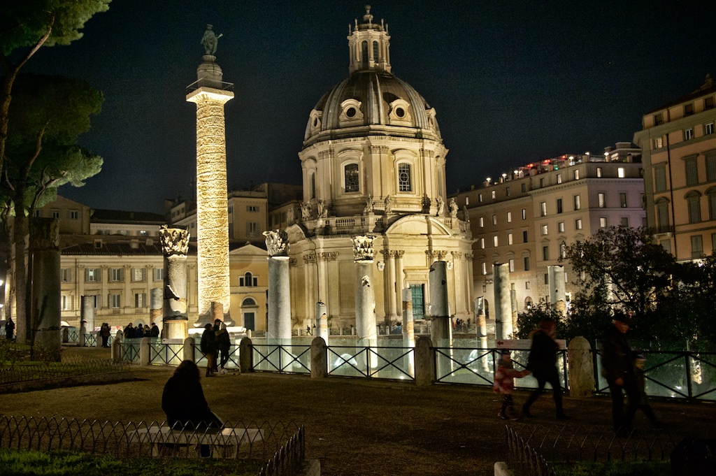 La bellezza di Roma di sera